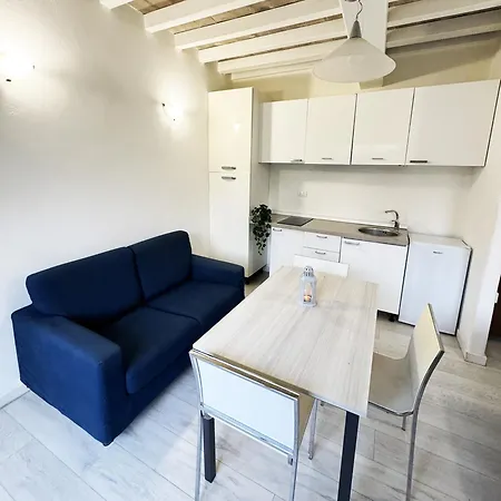 Apartman Atena - Casa Indipendente E Romantica Anche A Parma